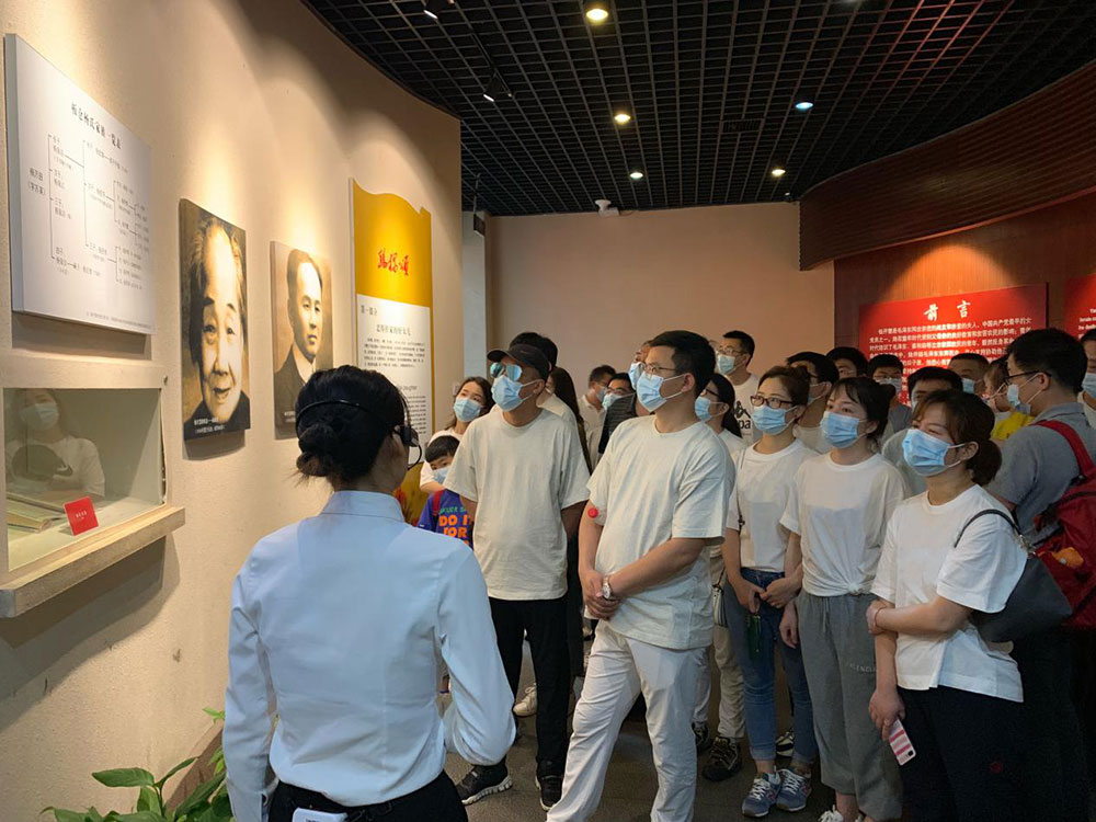 8-华中区域组织全体员工赴长沙开慧镇开展党史学习教育。.jpg
